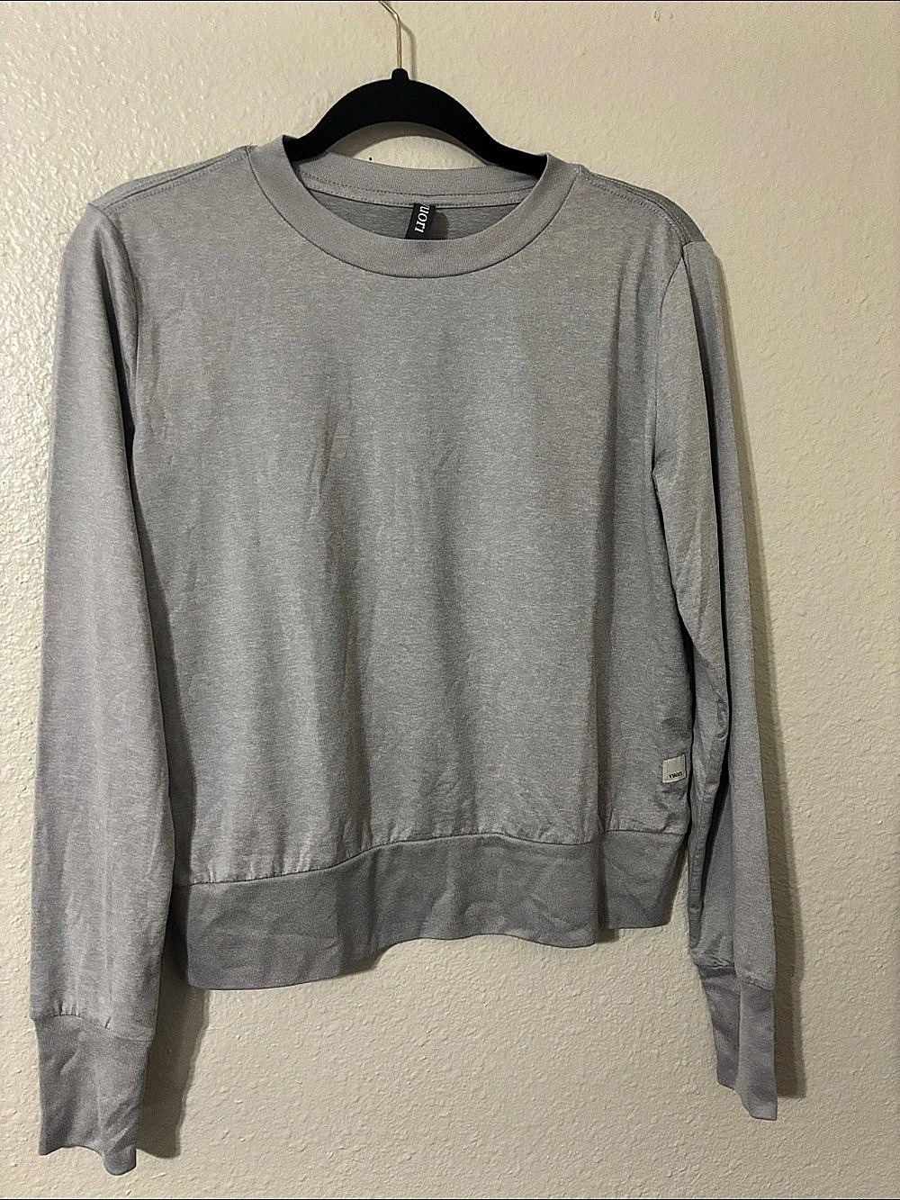 Vuori Long-Sleeve Halo Crew Sweatshirt Gray Medium